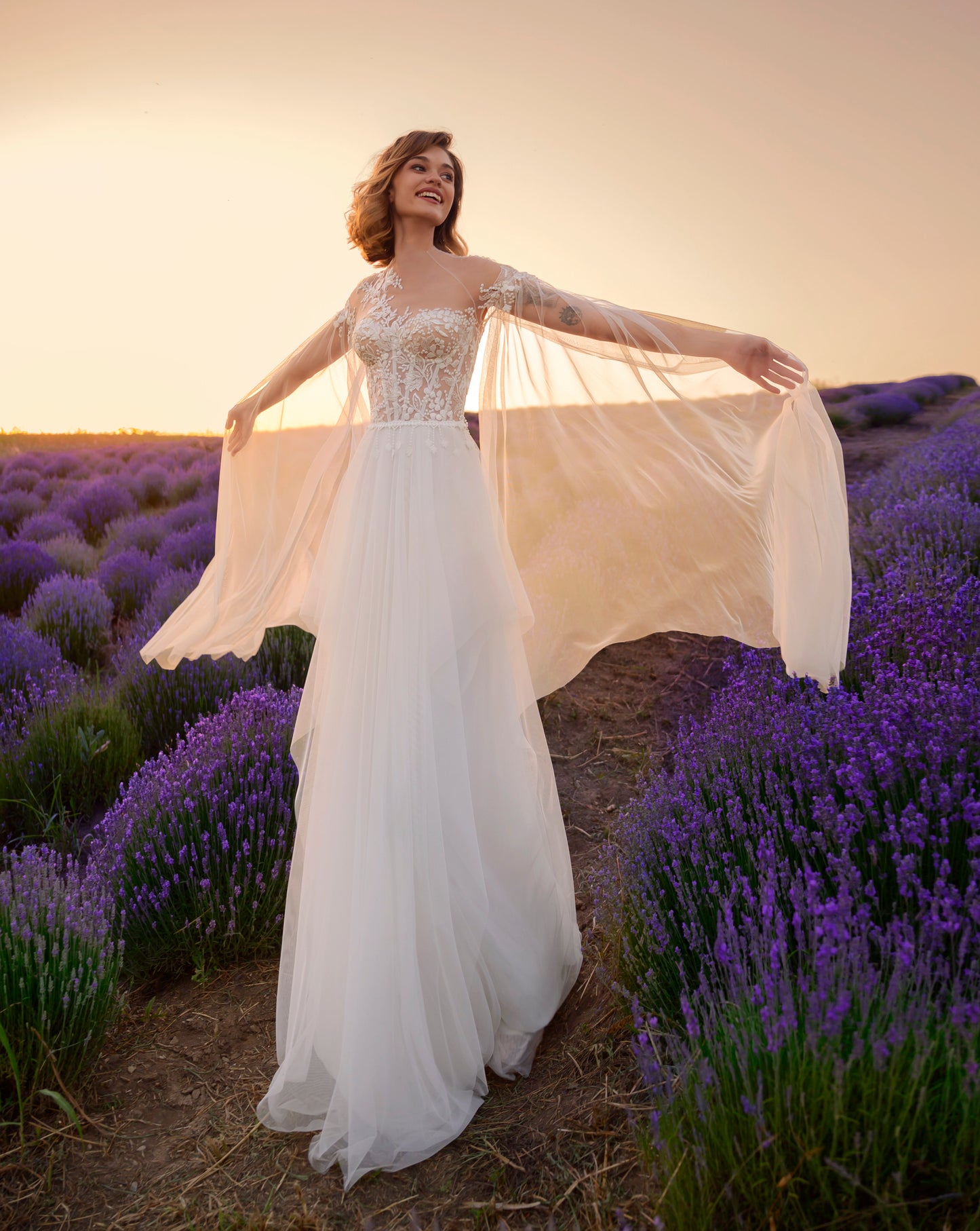 AREA Airy wedding dress