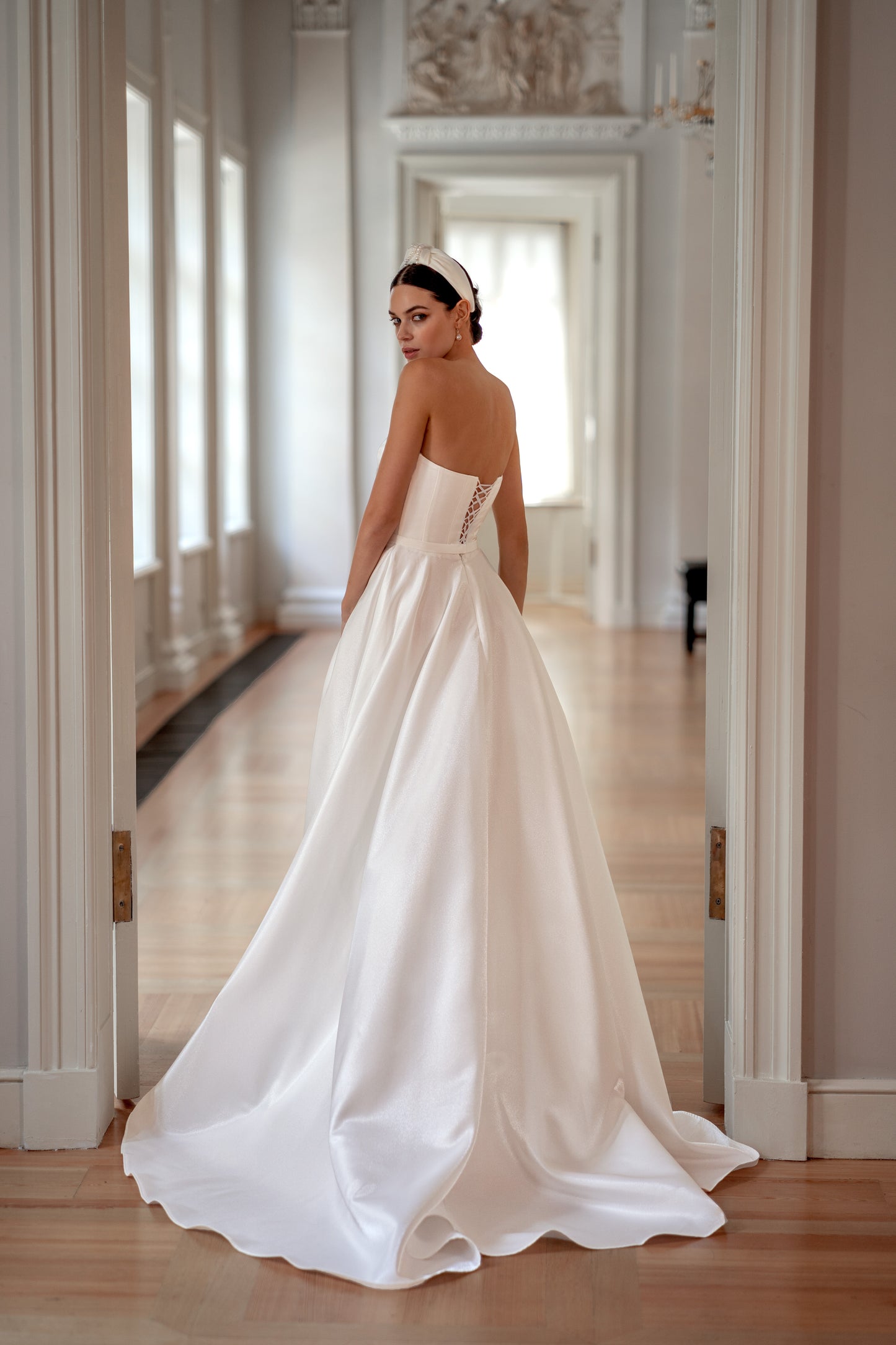 BIRSEN Elegant satin wedding dress