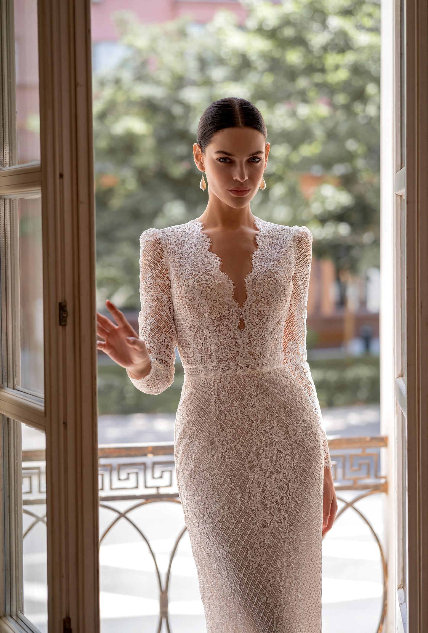 DIDIAN Modern Lace Wedding Dress