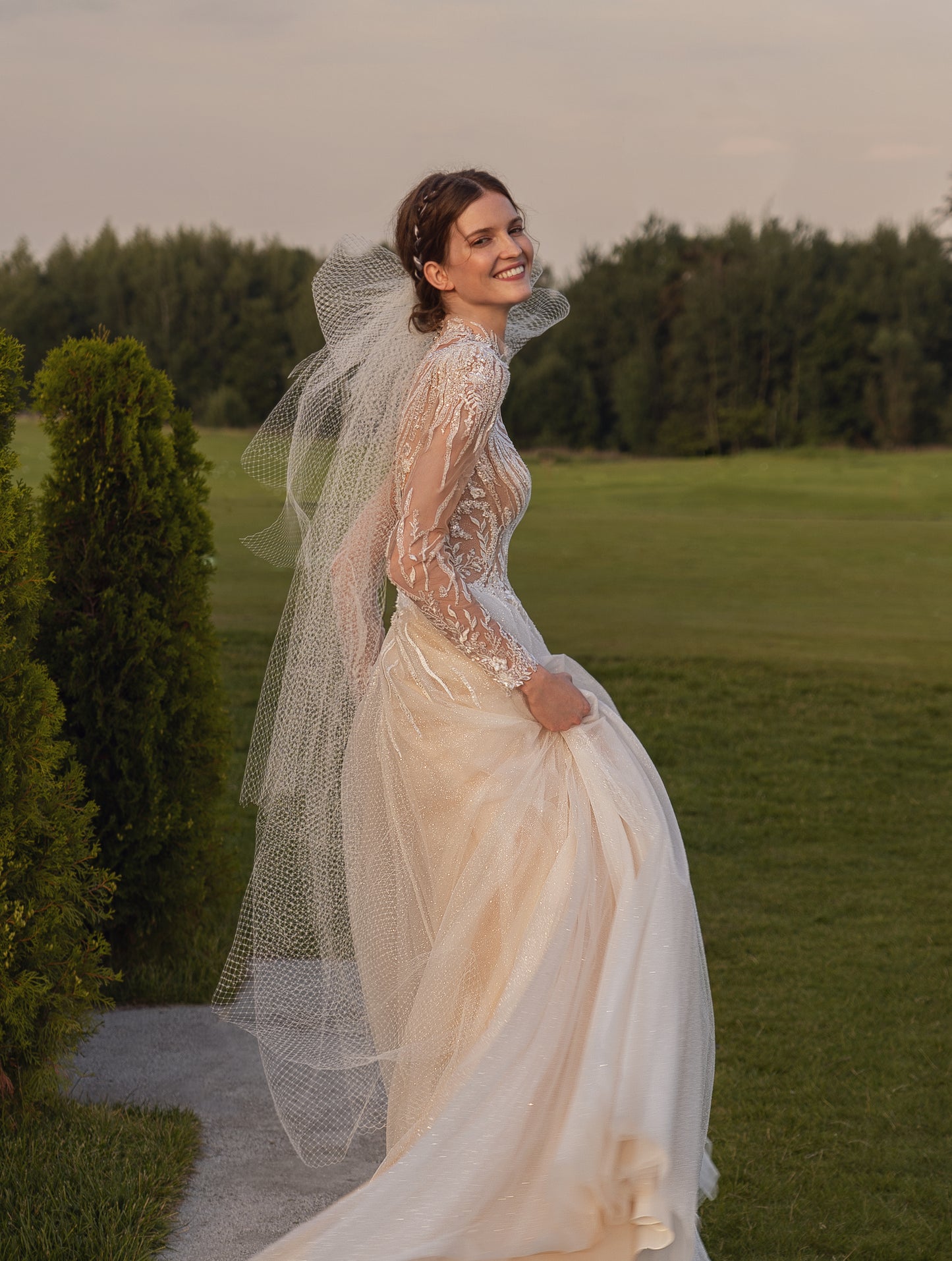 MINAMI Shiny wedding dress