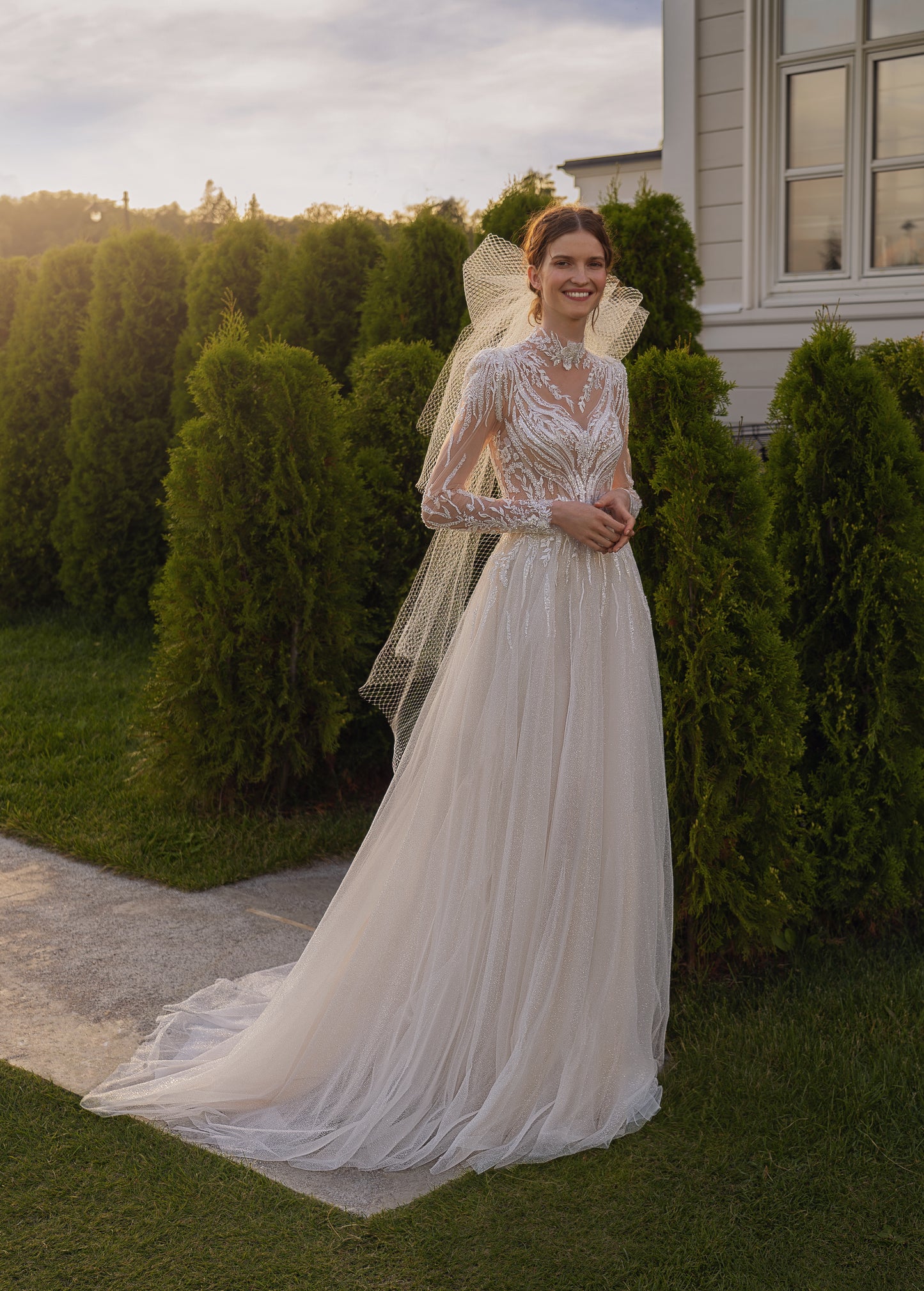 MINAMI Shiny wedding dress