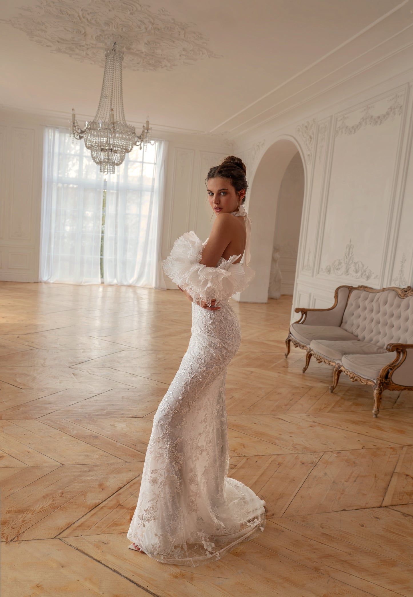 LEONA Moderna satīna kāzu kleita