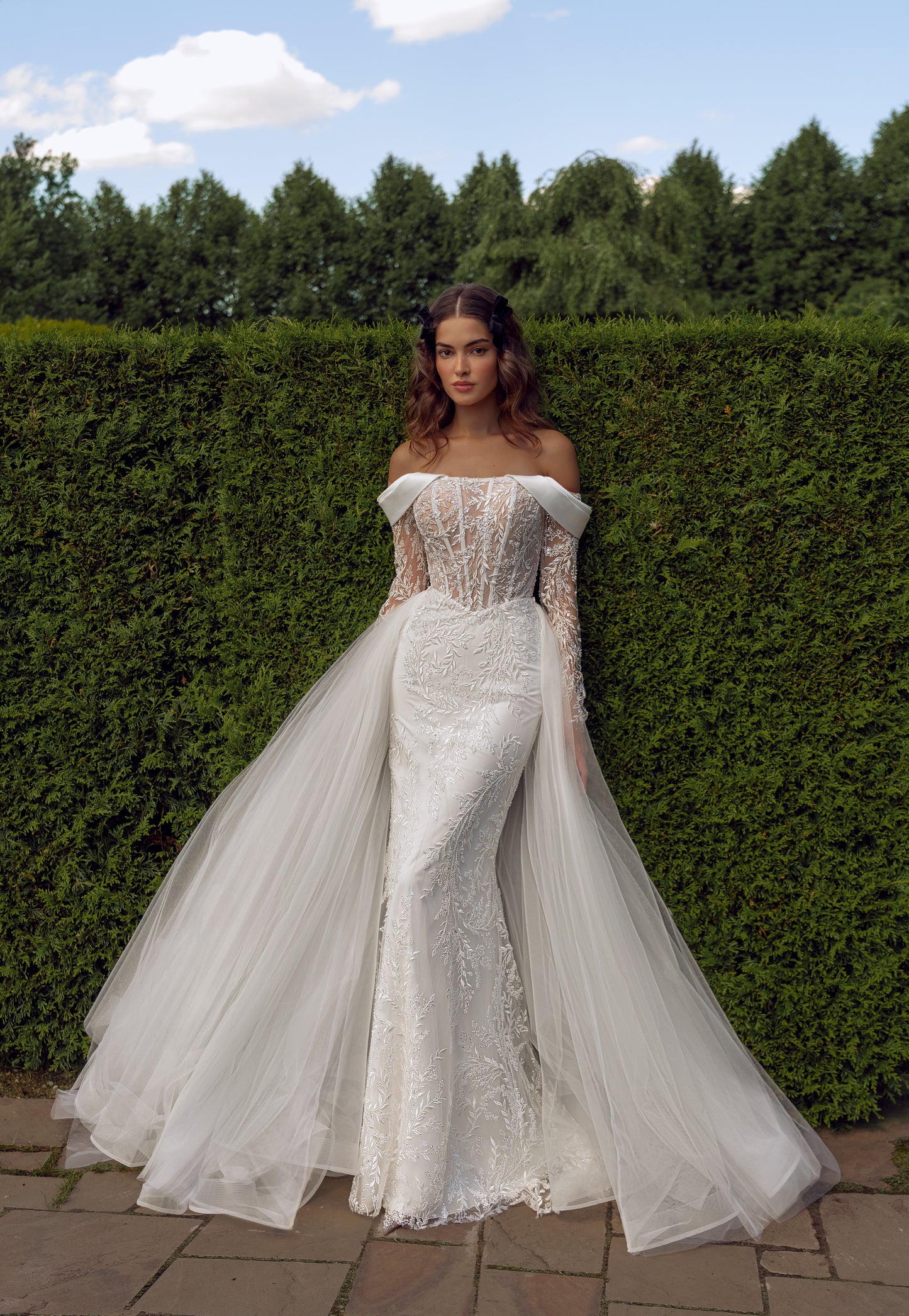 KIMBERLY- Modern Lace Wedding Dress