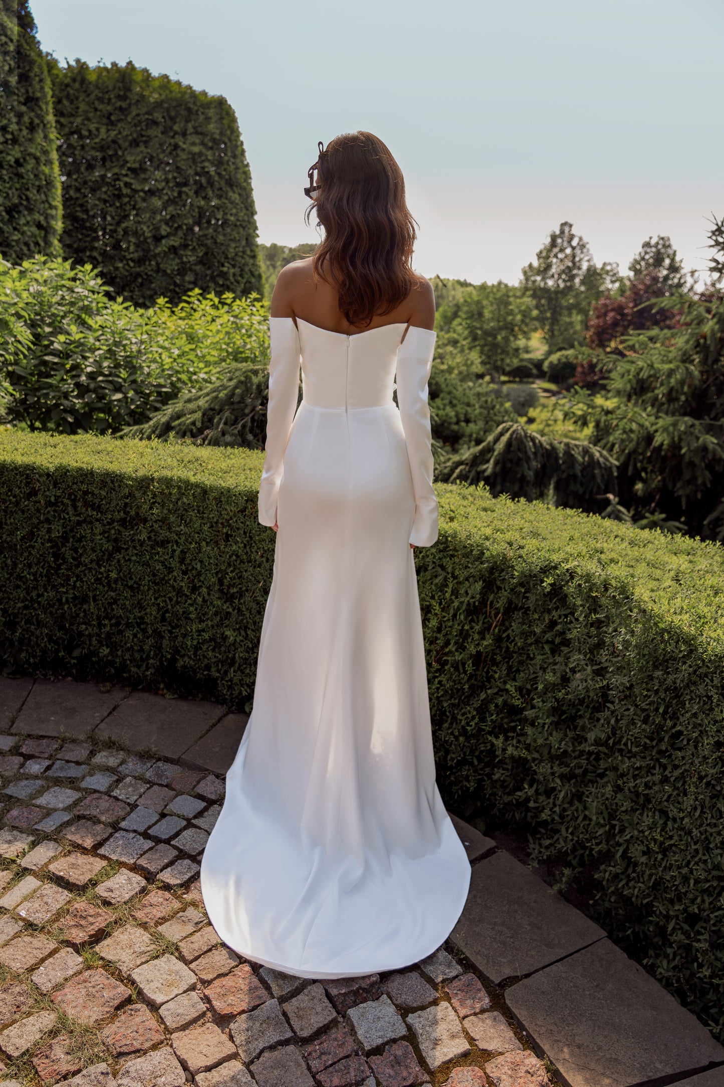 KRISMI-Minimalistic Wedding dress