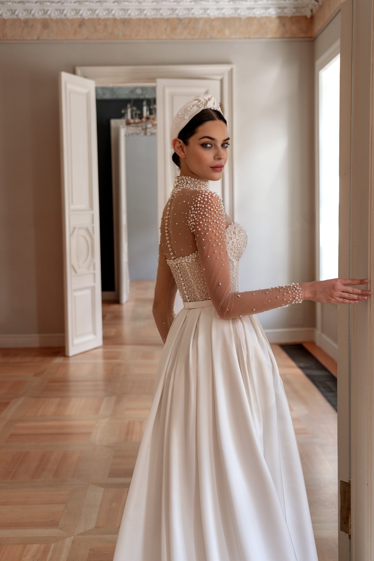 SAMIRA- Shiny pearl wedding dress